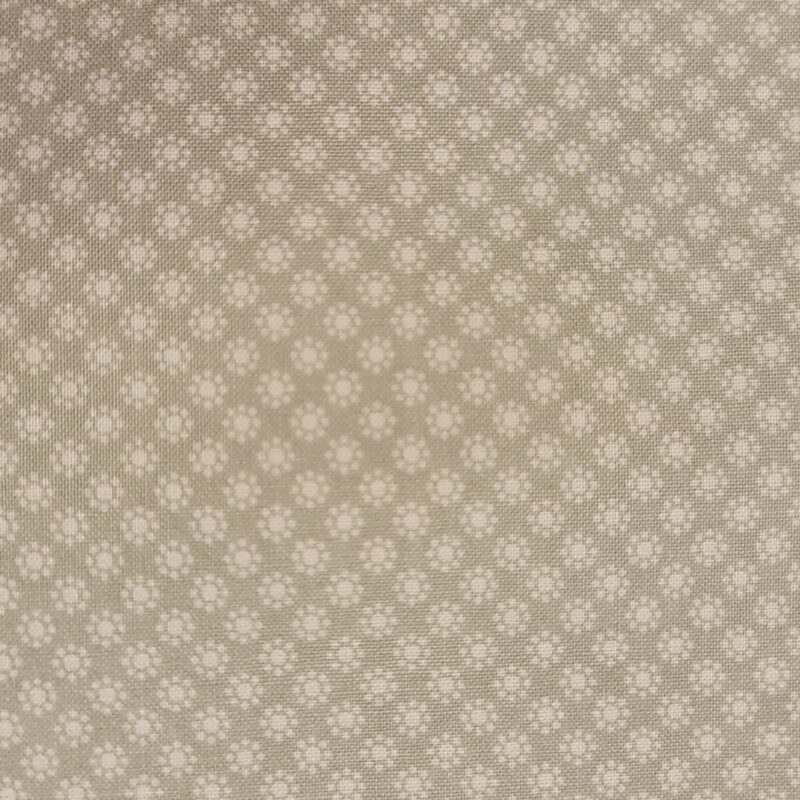 Tecido 100% Algodão Fundo Beje Tilda