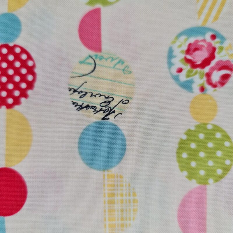 Tecido bolas coloridas