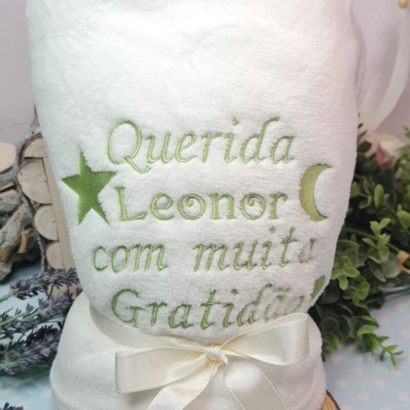 Manta personalizada bordada com nome